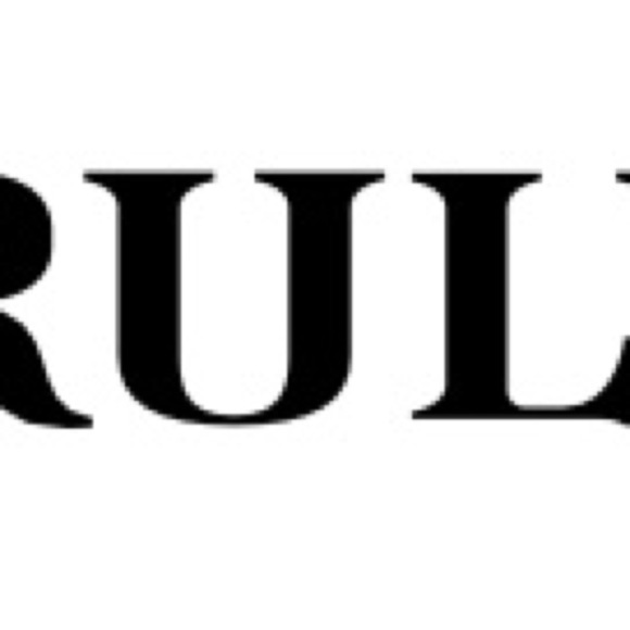 TRULY Unicorn Fruit Renew+Hydrate Body Cleanser. - Picture 2 of 5